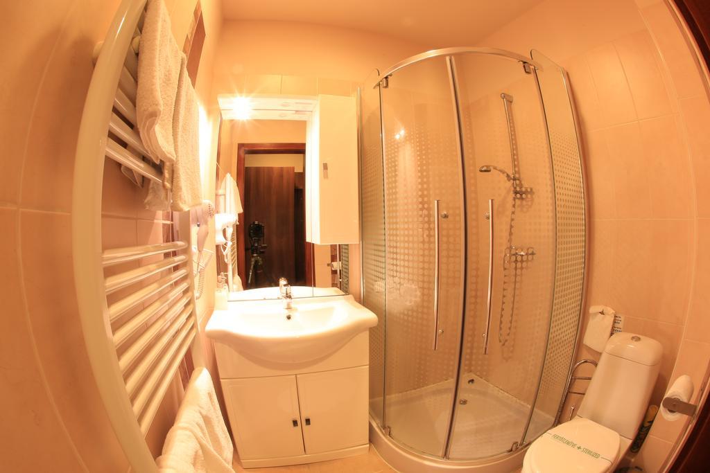 Napraforgo Wellness Haz Es Panzio Bed & Breakfast Pecs Luaran gambar